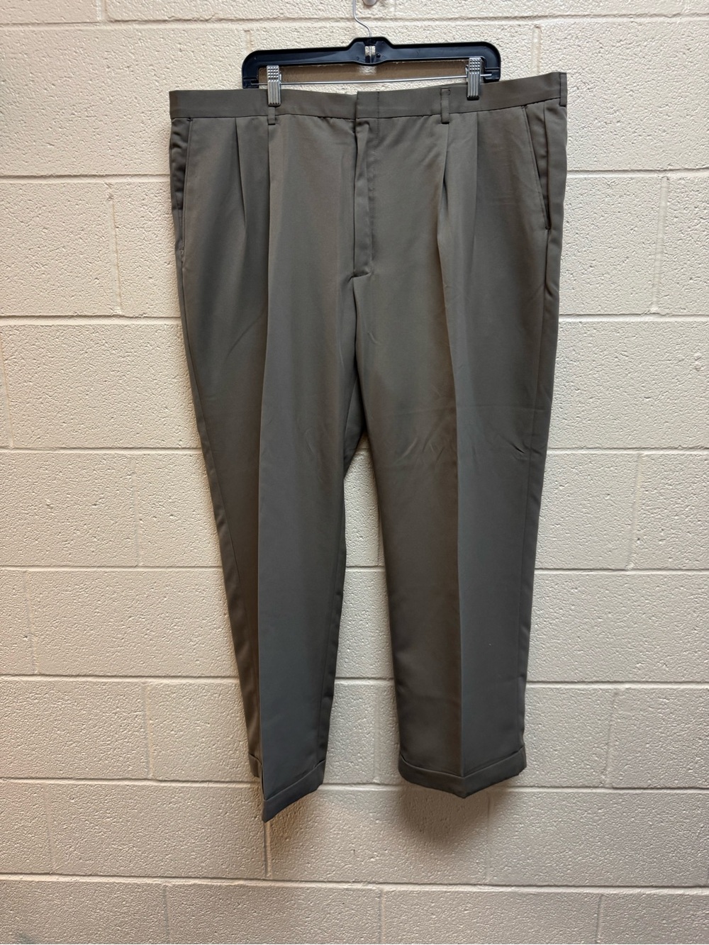 Haggar Men's Putty Dress Slacks with Pleats 44x30